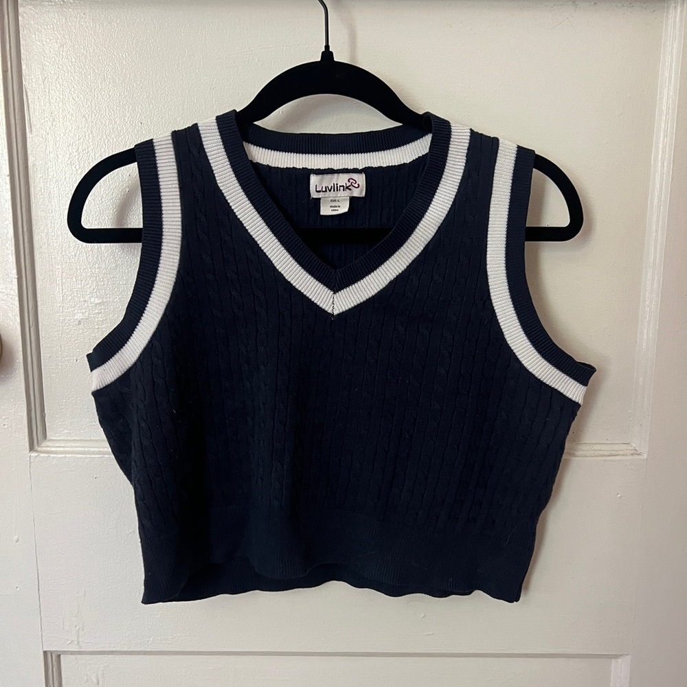 LuvLink Navy and White V-Neck Crop Top